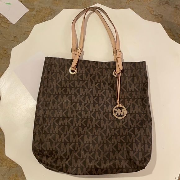 Michael Kors Purse - Picture 1 of 4